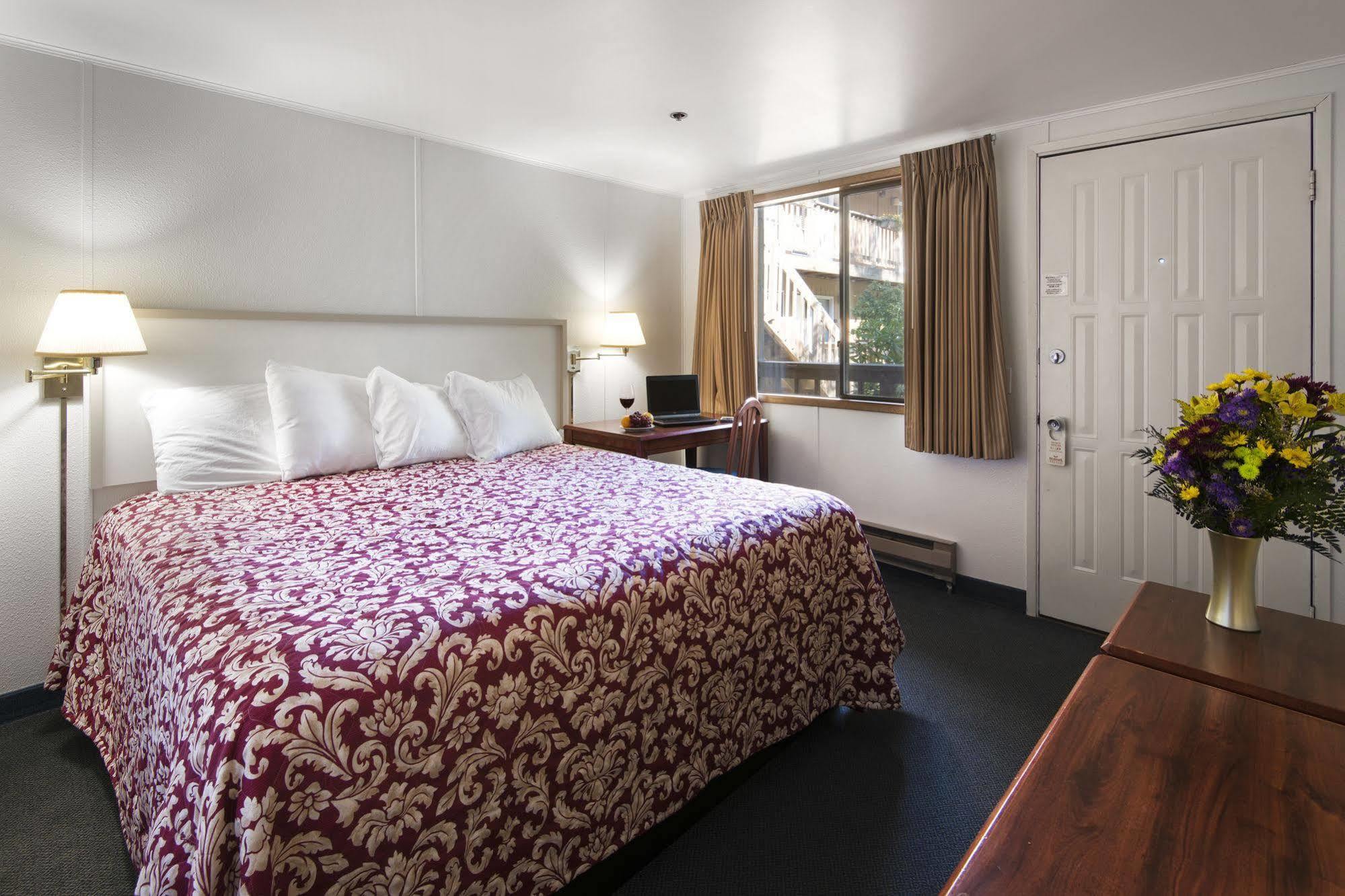 Holland America Skagway Inn ภายนอก รูปภาพ
