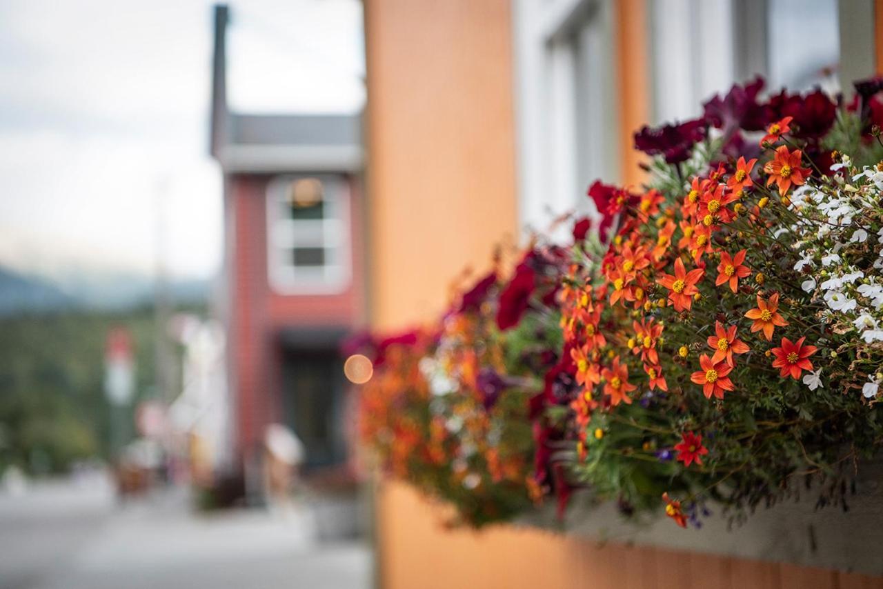 Holland America Skagway Inn ภายนอก รูปภาพ